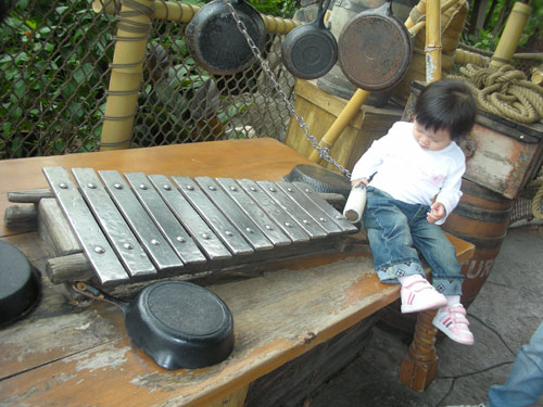 gal/1 Year and 11 Months Old/Disneyland26.jpg